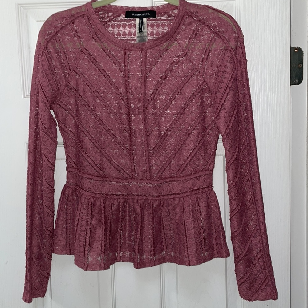 BCBGMAXAZRIA lace peplum top, size Small